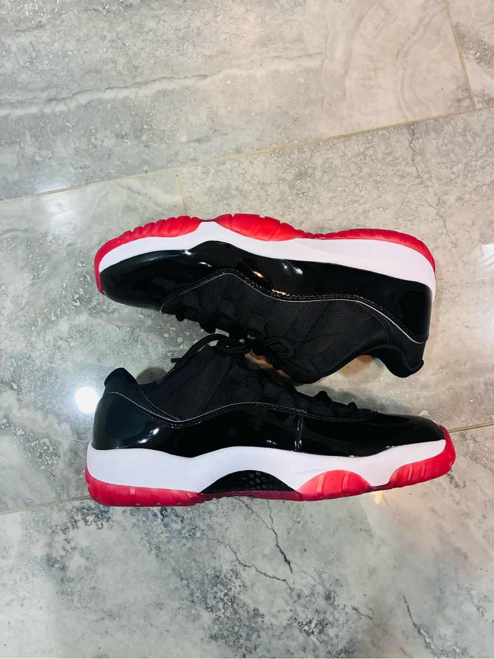 Air Jordan 11 bred low